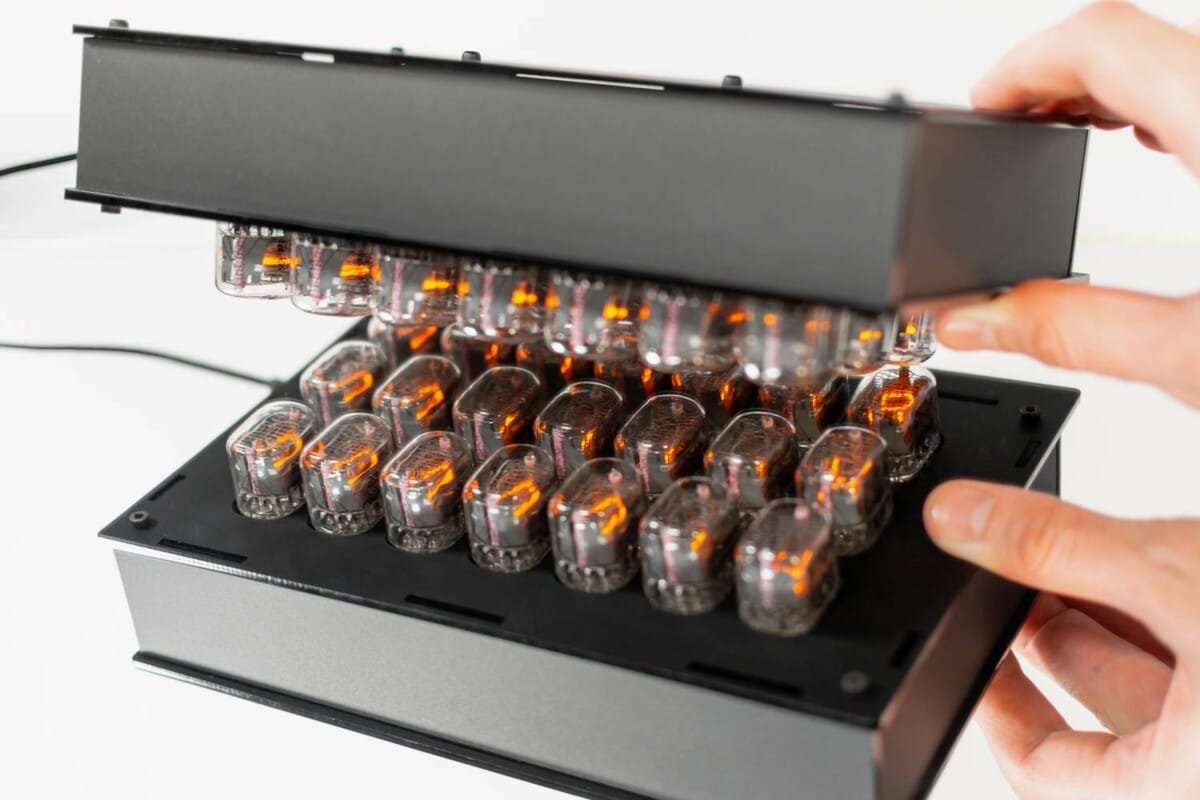BIG Binary Nixie Clock – Nixie Tester